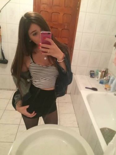 Altunizade Otomobilde Anal Yapan Çıtır Escort Bayan İyem