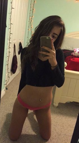 Altunizade Büroda Cimcif Yapan Ucuz Escort Bayan Nazlı